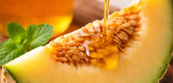 عسل با خربزه؛ حقیقت، باور قدیمی یا خطر واقعی؟