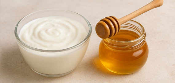 ماسک عسل و ماست؛ ترکیبی ساده برای زیبایی و شادابی پوست
